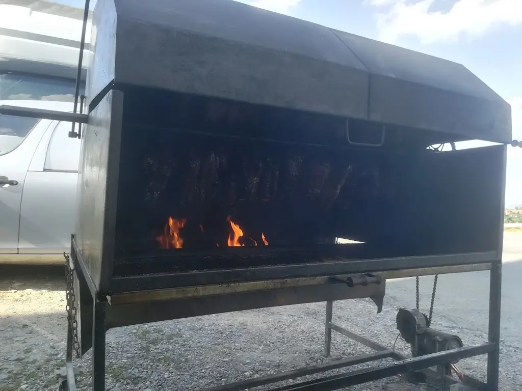 Jakub Šklíba (Ringer Tone)_Restaurant MonTexas_Dolní Újezd_review