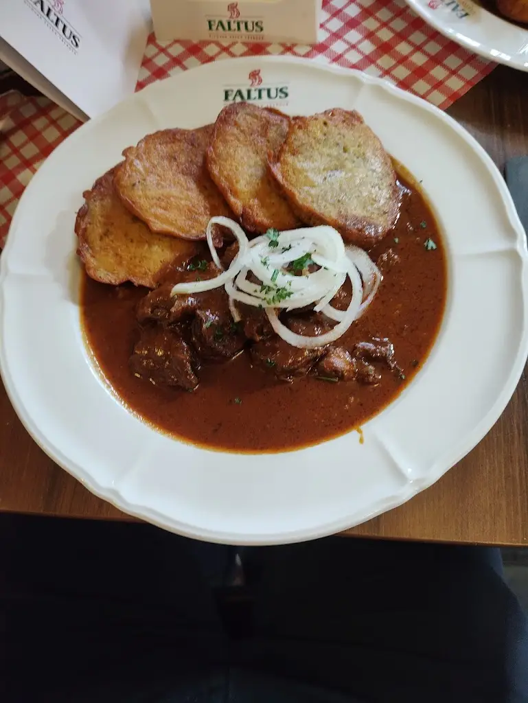 Adam W_Restaurace a pivovar Faltus_Česká Třebová_review