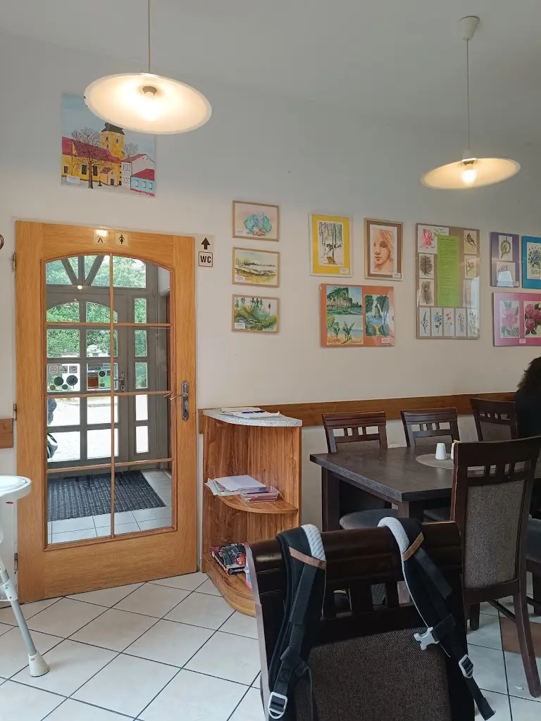 Христиан Русев_Restaurace, Kavárna Eva_Česká Třebová_review