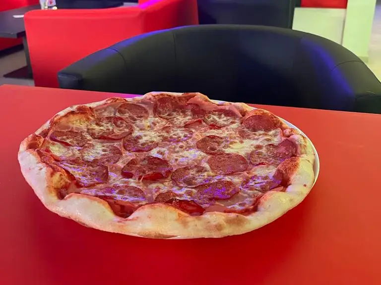 Béčko pizzeria bar_Česká Třebová_slider_image_2