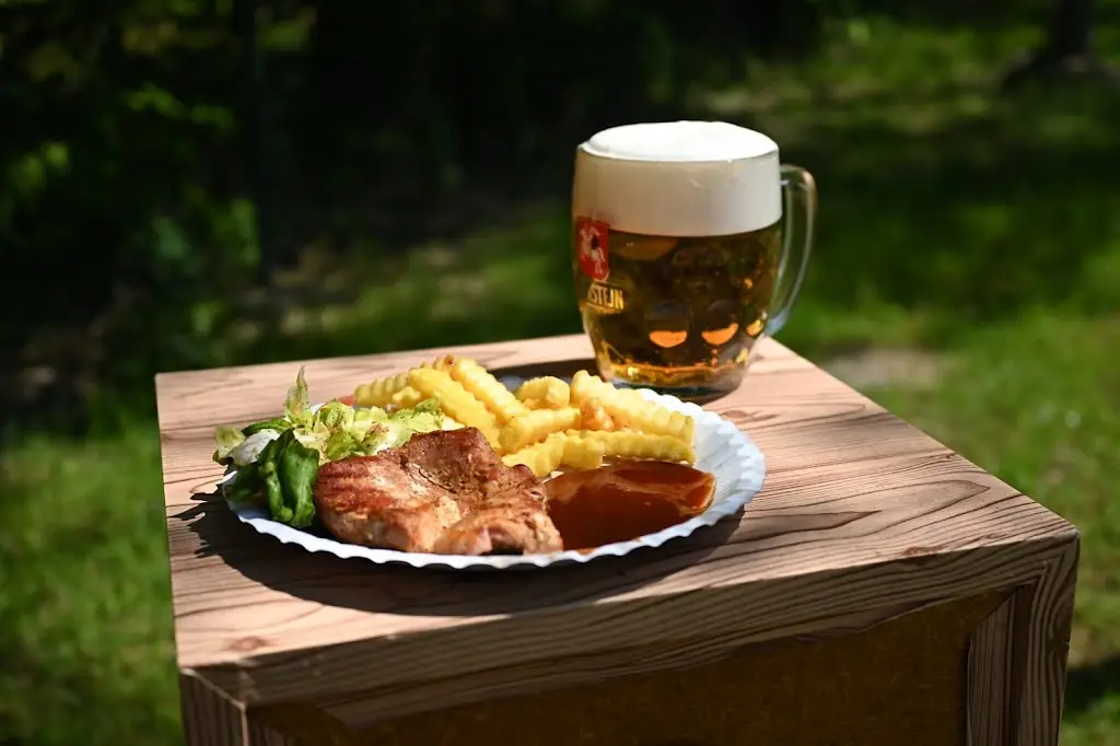 Zahradní Restaurace_Česká Třebová_slider_image_1