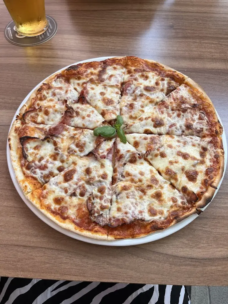 Restaurace NA HRADĚ_Lomnice nad Lužnicí_slider_image_1