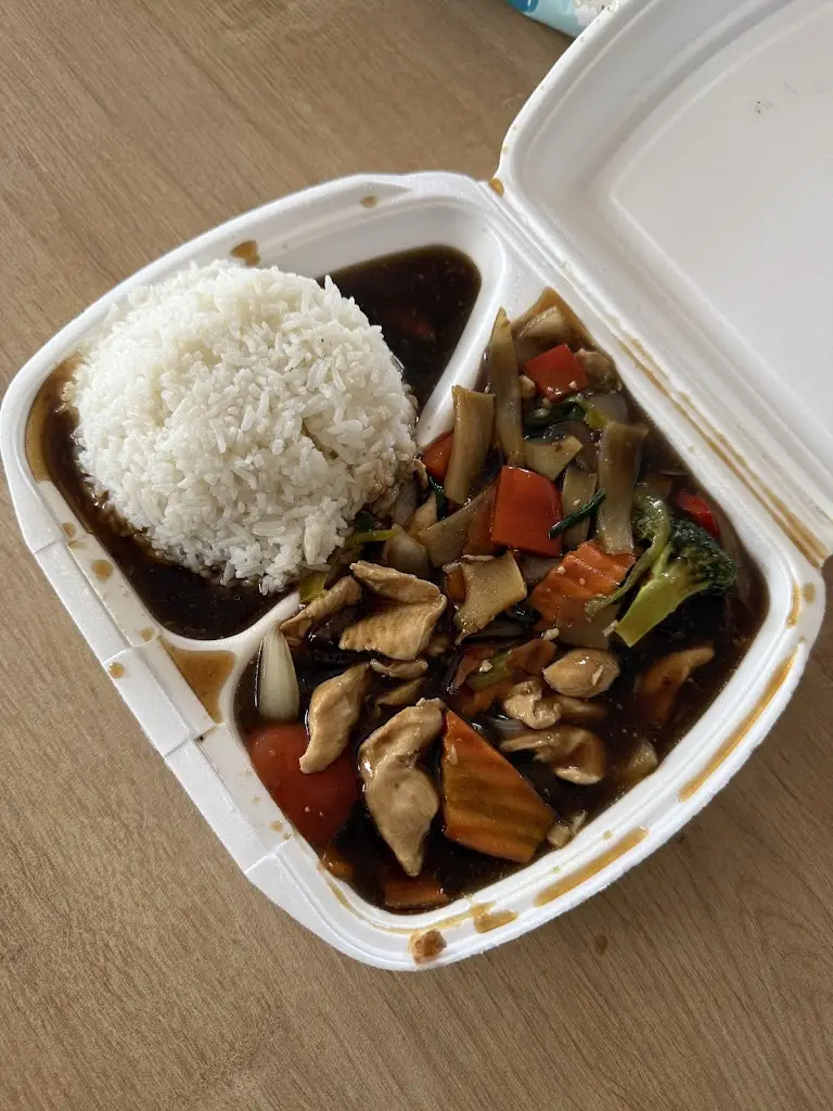 LongChâu Asian Food ristorante a Česká Třebová