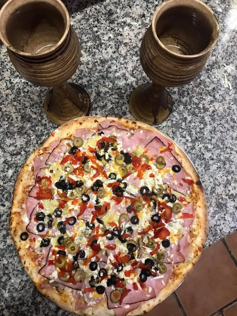 Pizzerie U mnicha_Hrochův Týnec_slider_image_2