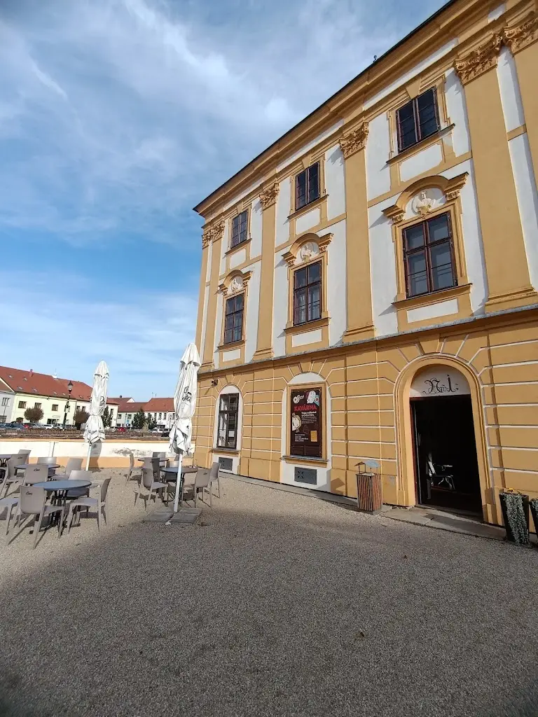 Monika Belohlavkova_Tréninková Kavárna Splněný Sen_Jaroměřice_review