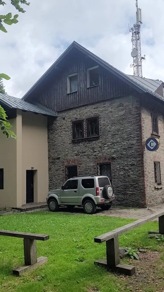 Jaroslav Veselka_The Noble Fir Inn_Jedlová_recensione