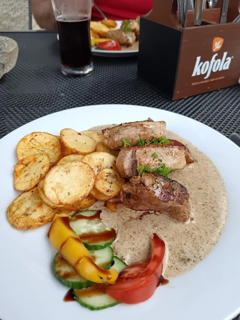 Restaurace Hotel Kilian_Loučovice_slider_image_3