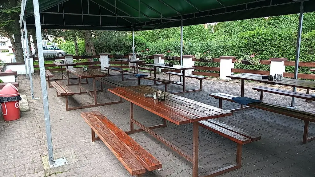 Penzion a restaurace Staroholická_Holice_slider_image_1