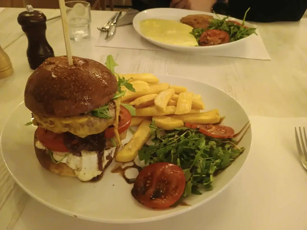 RESTAURACE ROTTER KRALIKY_Králíky_slider_image_3