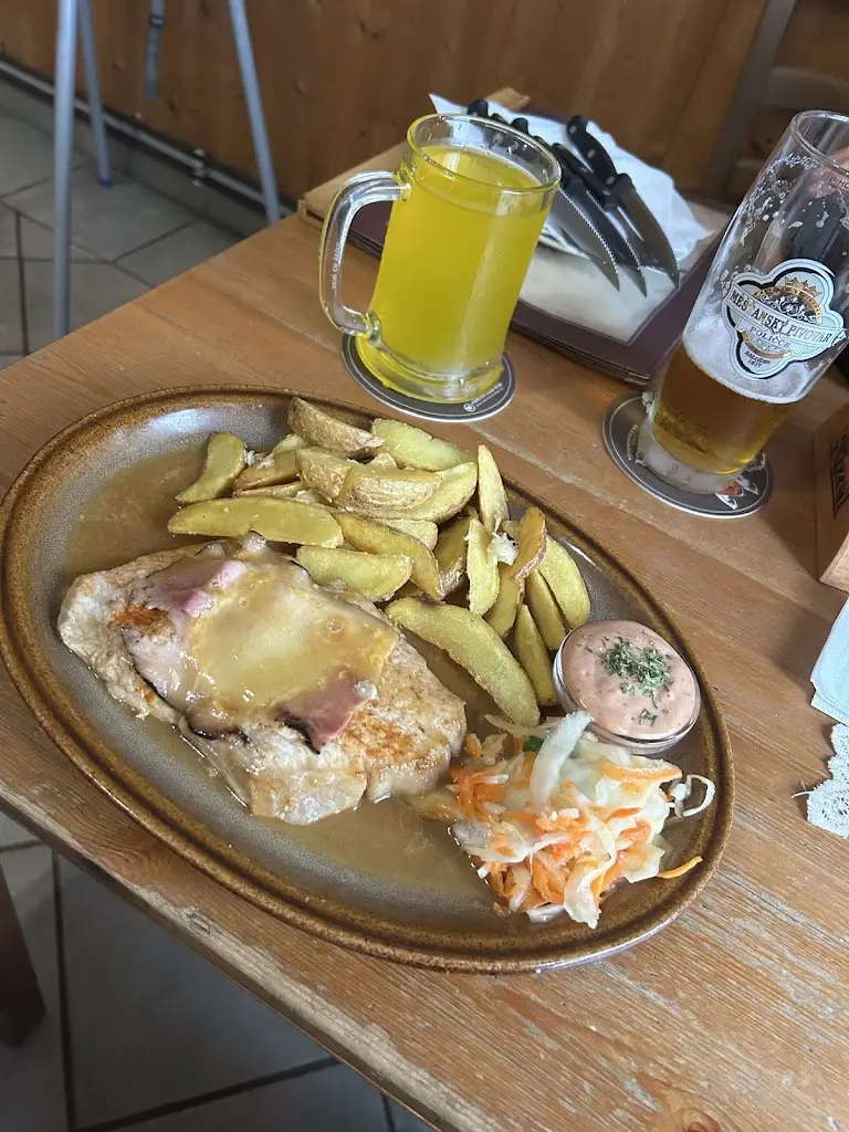 Adam Zápotočný_Restaurace U Toulovce_Proseč_review