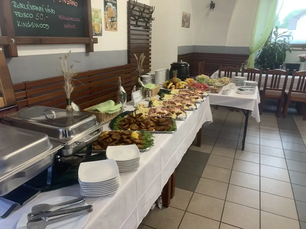 Hostinec V Zatáčce restaurant in Opatovice nad Labem