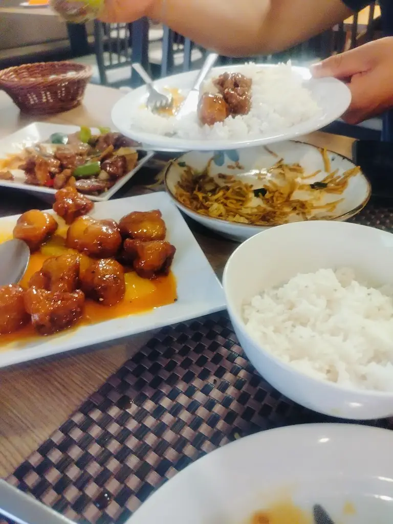 Fer cast_Restaurante Ouhua_Kunvald_review