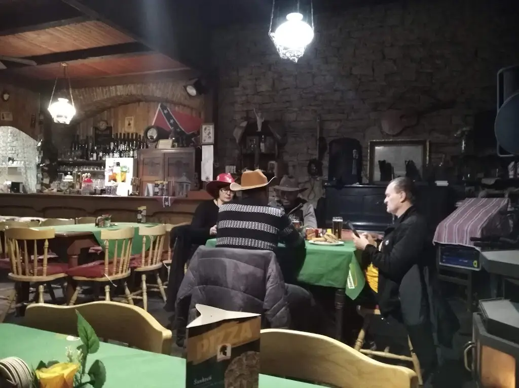 pavla korcek_Saloon Klondike_Luže_review