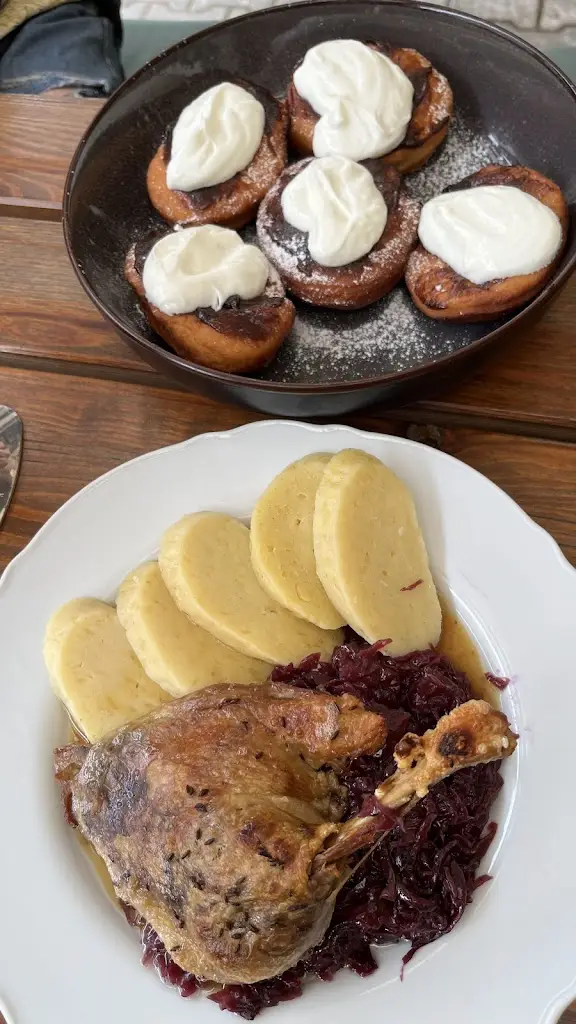 Felix Tomasek_Hostinec U Králů_Mirotice_review