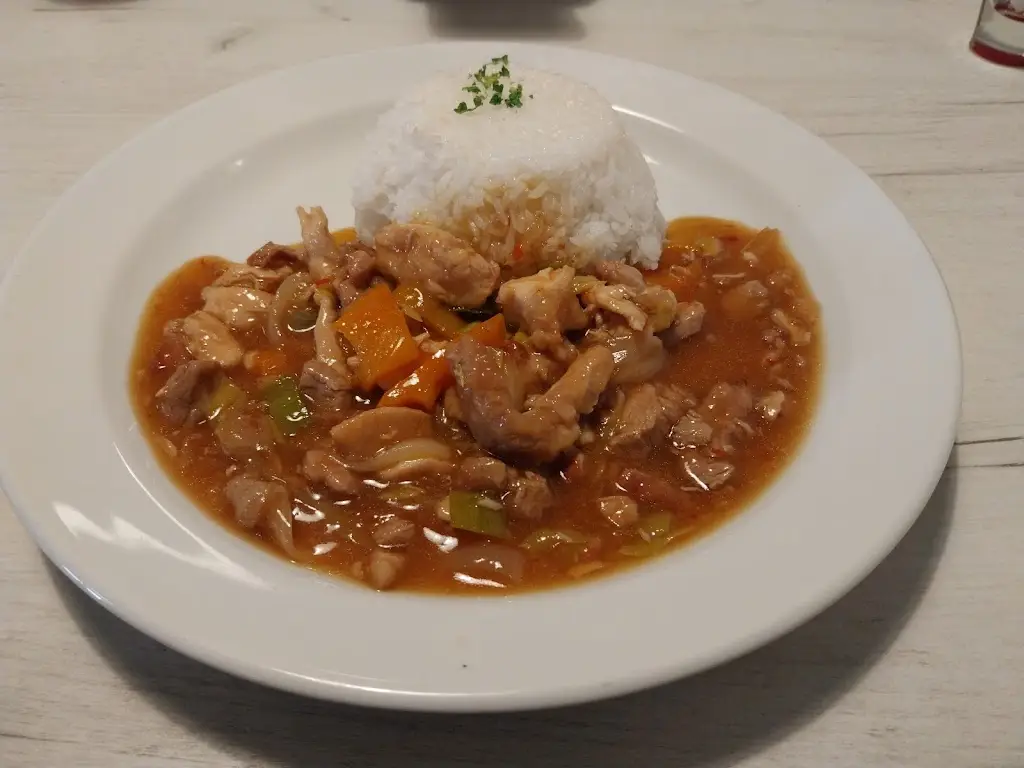 Jakub Spišák_Bowling Restaurace_Luže_review