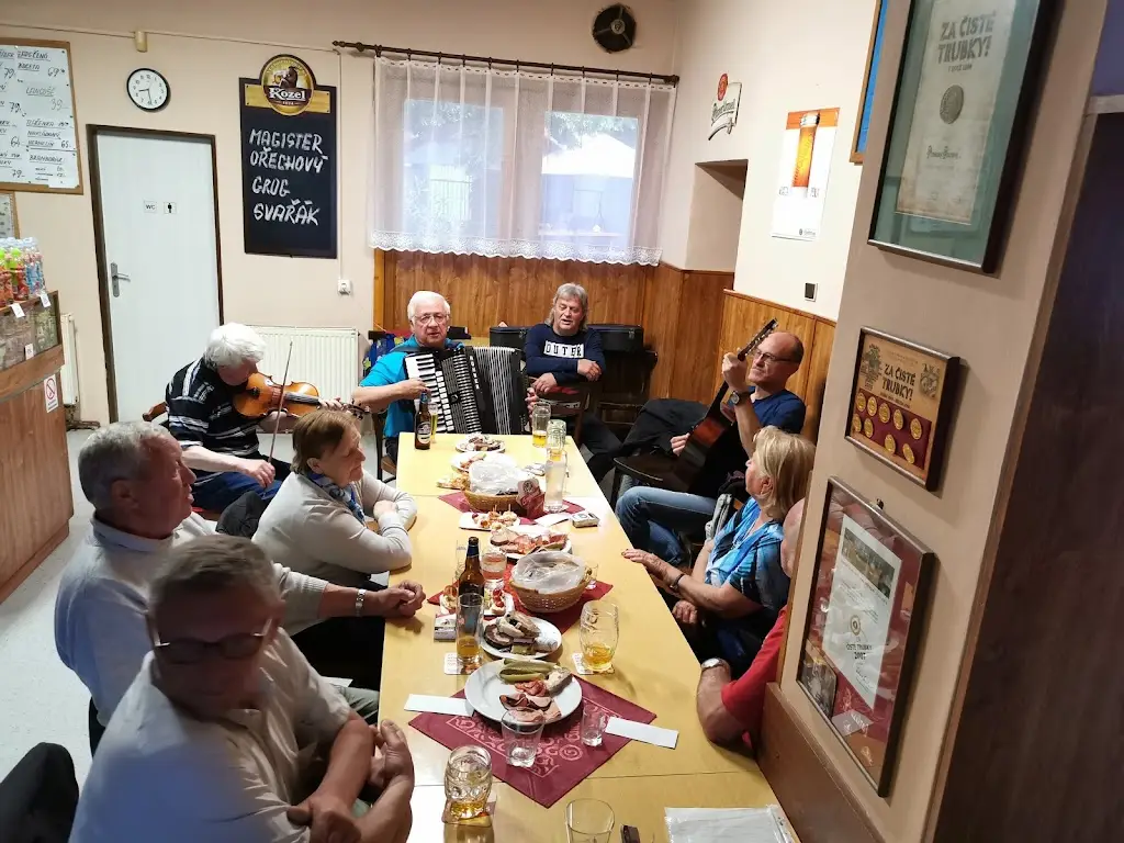 Hospoda U Koblihů_Řečany nad Labem_slider_image_1