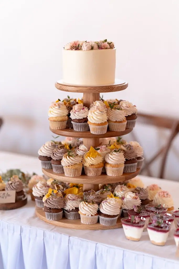 Petr Hanzl_United kávárna v zahradě_Rybitví_review