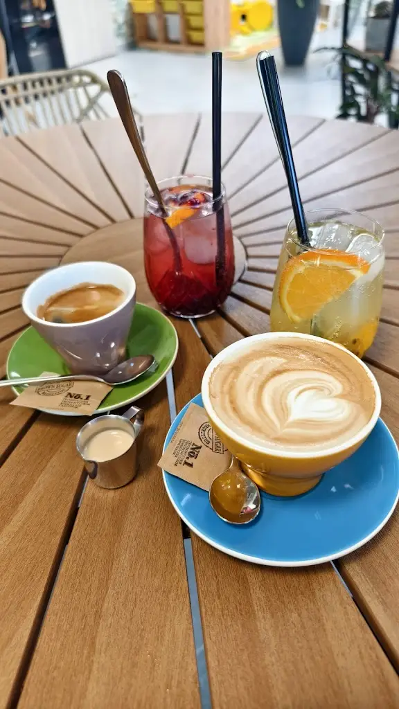 United kávárna v zahradě_Rybitví_slider_image_3