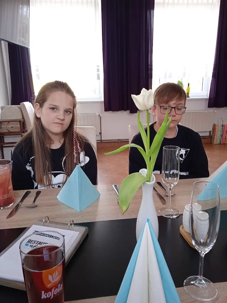 Yigit Demir_Restaurace Na hladince_Moravská Třebová_review