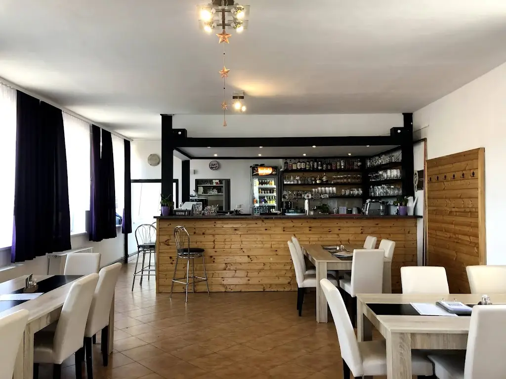 Restaurace Na hladince restaurant in Moravská Třebová