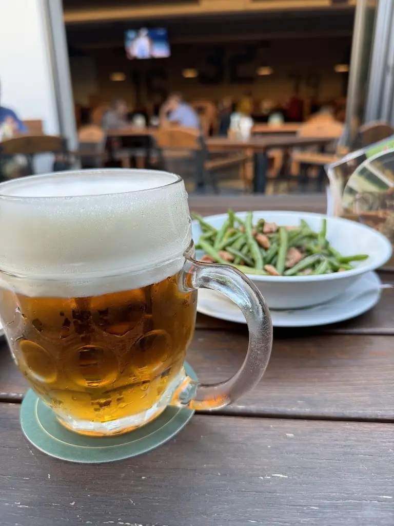 Moto K_Green Frog Restaurant_Pardubice_review