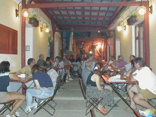 Pivnice U Blažků restaurant in Sezemice