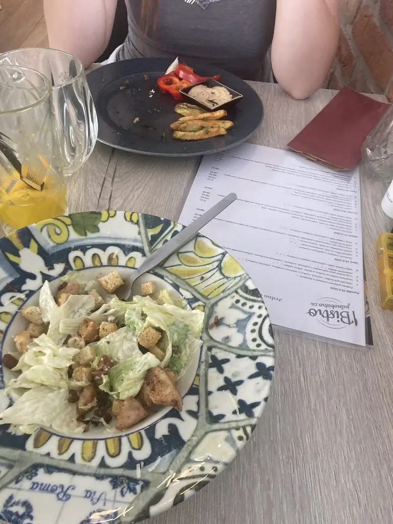 Zuzana Svecena_Jedno Bistro_Okres Ústí nad Orlicí_review