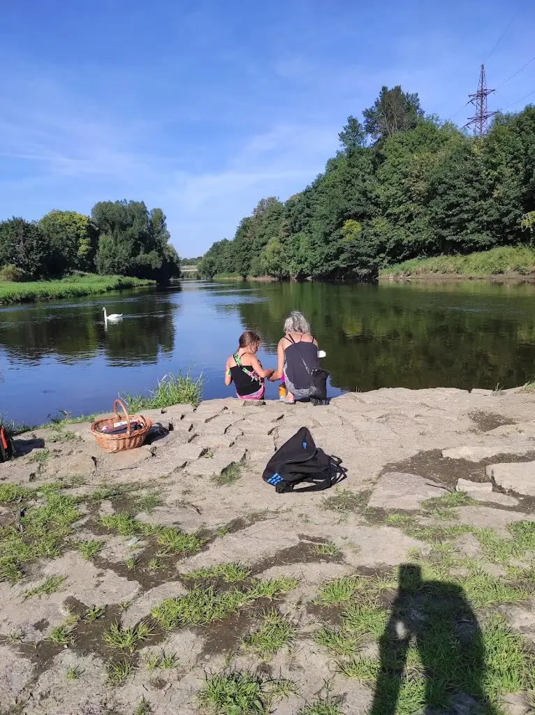 Jana Nová_Soukromý klub u Draka_Černošín_review