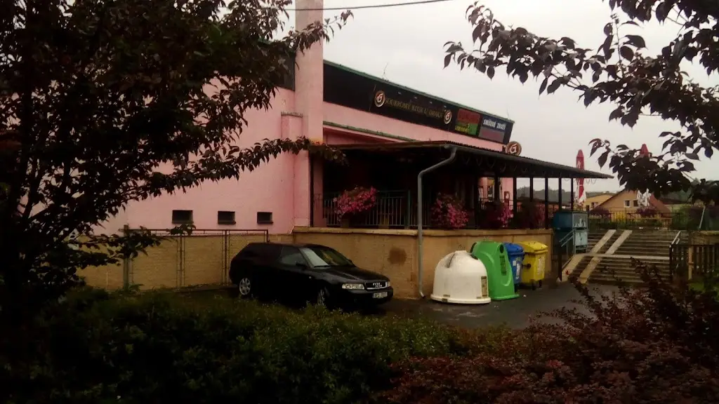 Soukromý klub u Draka_Černošín_slider_image_3