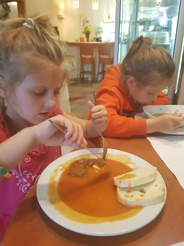 Mariusz Małecki_Hotel and Restaurant Merica_Bor_review