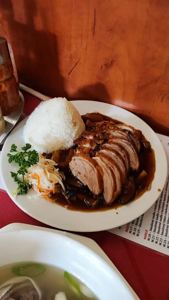 Vina Garden restaurant_Bor_slider_image_3