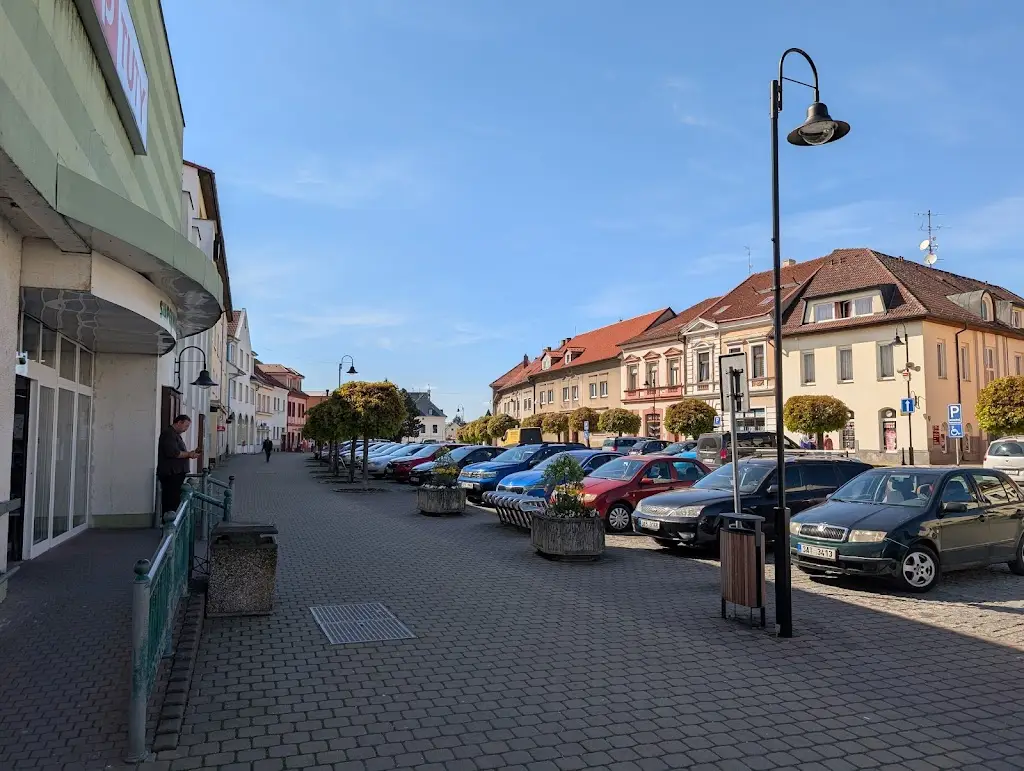 Roman Dziuba_Restaurace Konibar_Bor_review