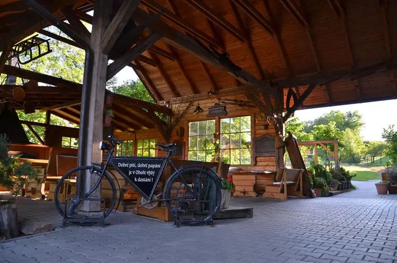 Zájezdní hostinec OBORA Trpišov_Slatiňany_slider_image_3