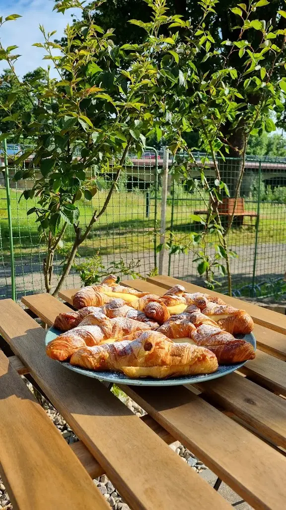 Café & Bistro U Lípy_Slatiňany_slider_image_2