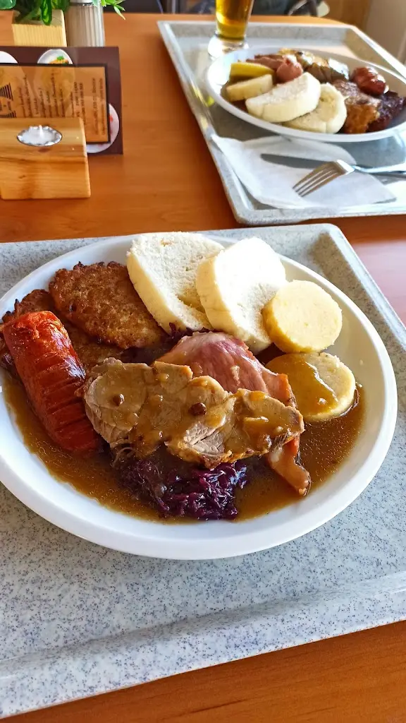 Jídelna v patře_Blovice_slider_image_3