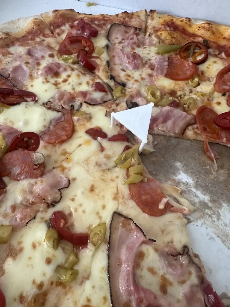 Helmut Opravář komínů_2Fousáči pizza_Polička_recensione