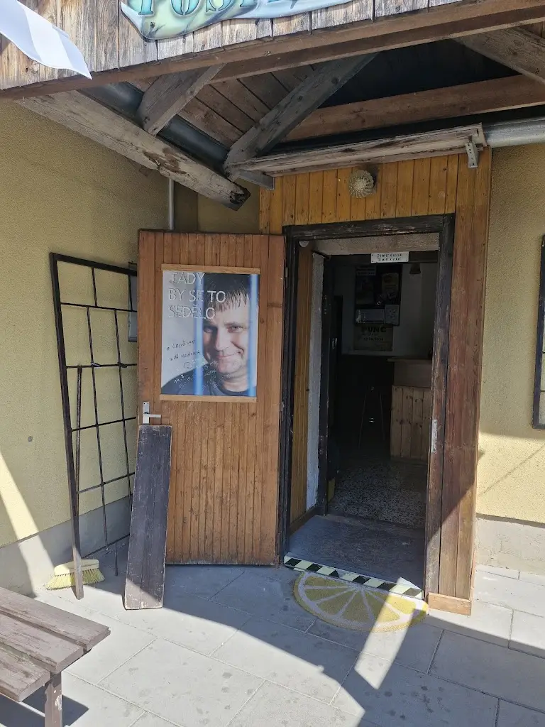 Tomáš Holub_Hospůdka Posilovna u Jirky Vydry_Třemošnice_review