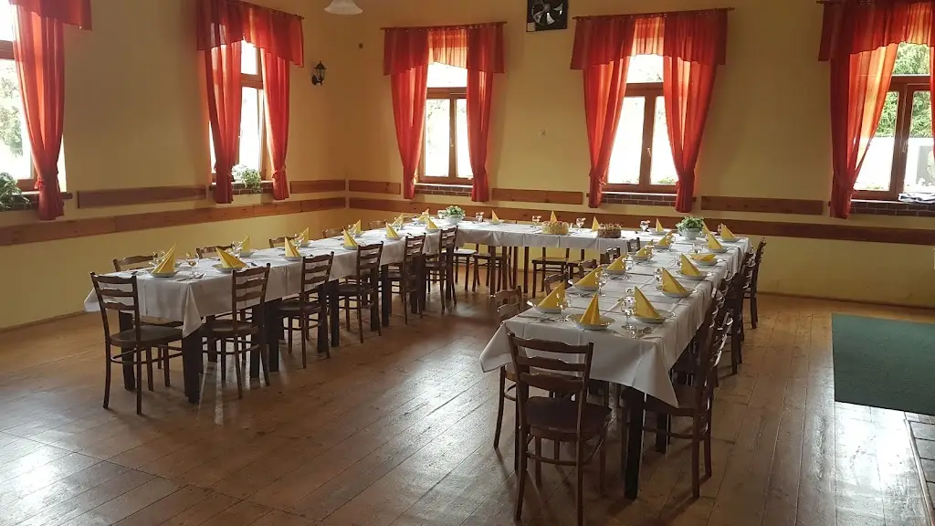 Hostinec a Penzion Na Křížovce, Kučerová Ivana_Třemošnice_slider_image_1