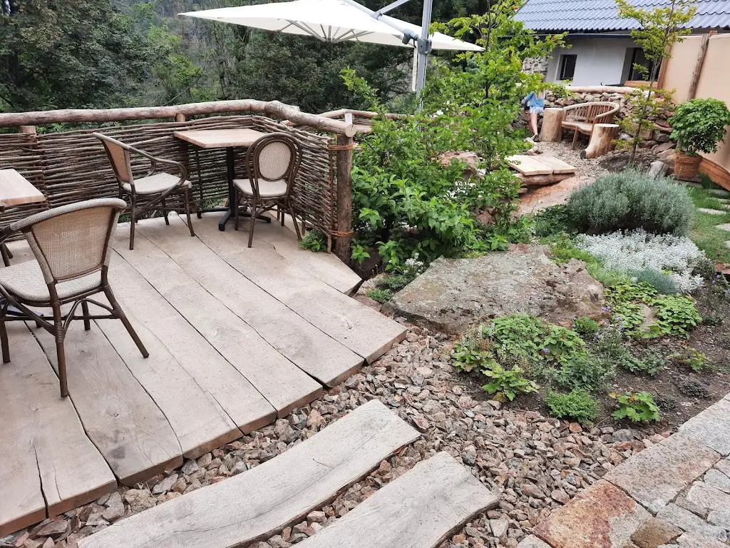 Zahrádka v podhradí restaurant in Třemošnice