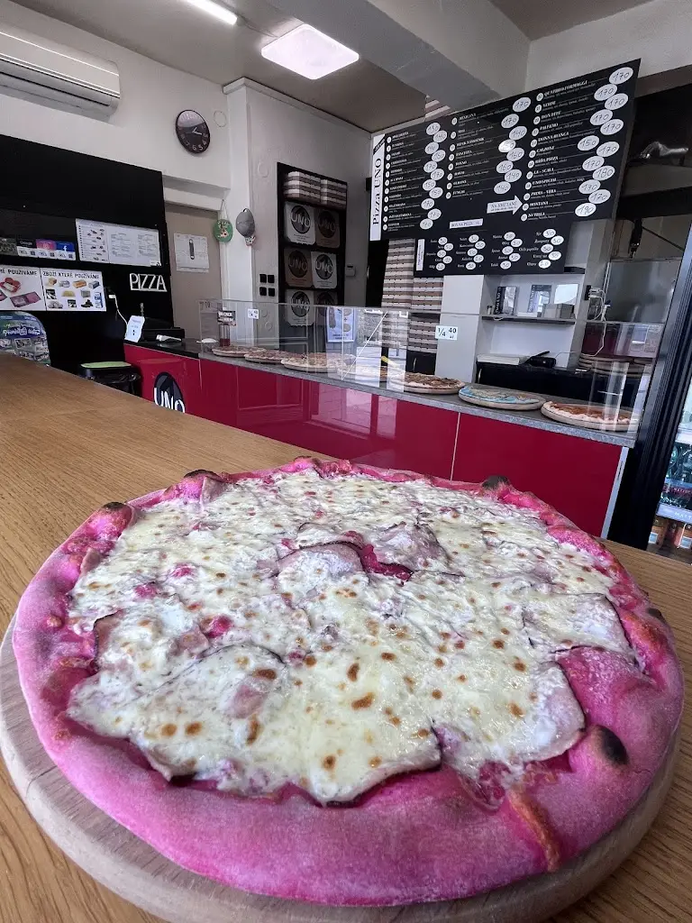 Pizza UNO Milevsko_Milevsko_slider_image_3