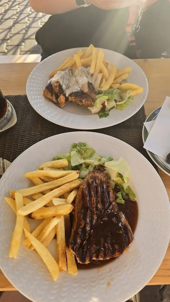 marek malínský_Club Hotel - Uni Gastro S.r.o._Třemošnice_review