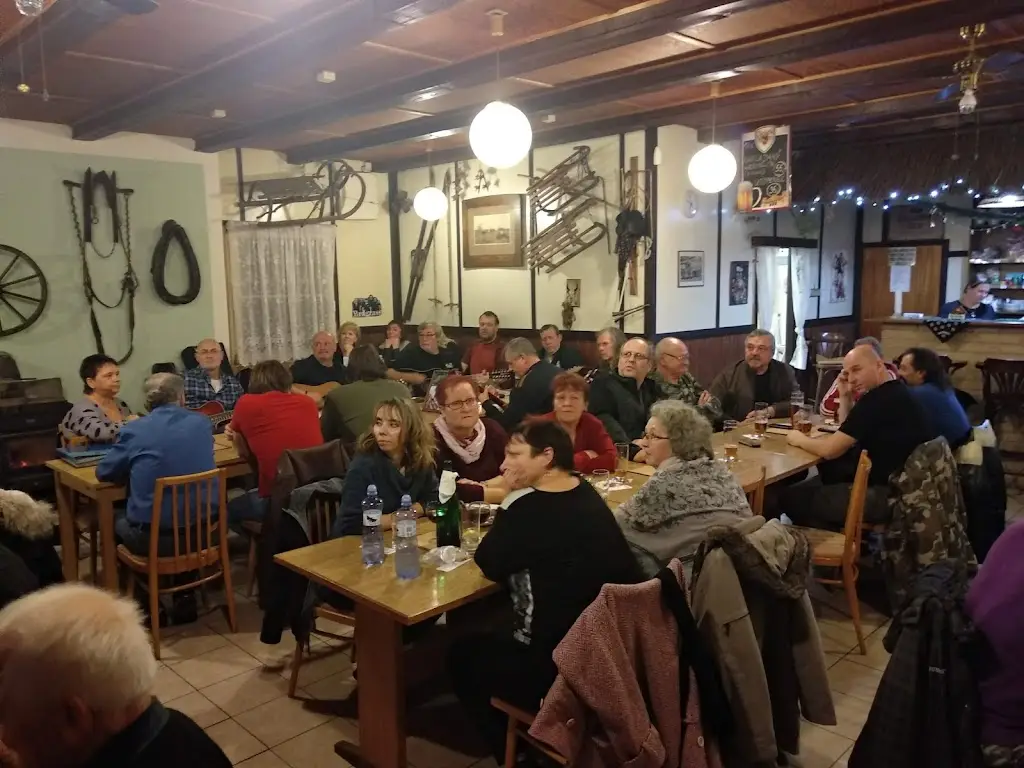 Pivnice Na zastávce restaurant in Dobřív