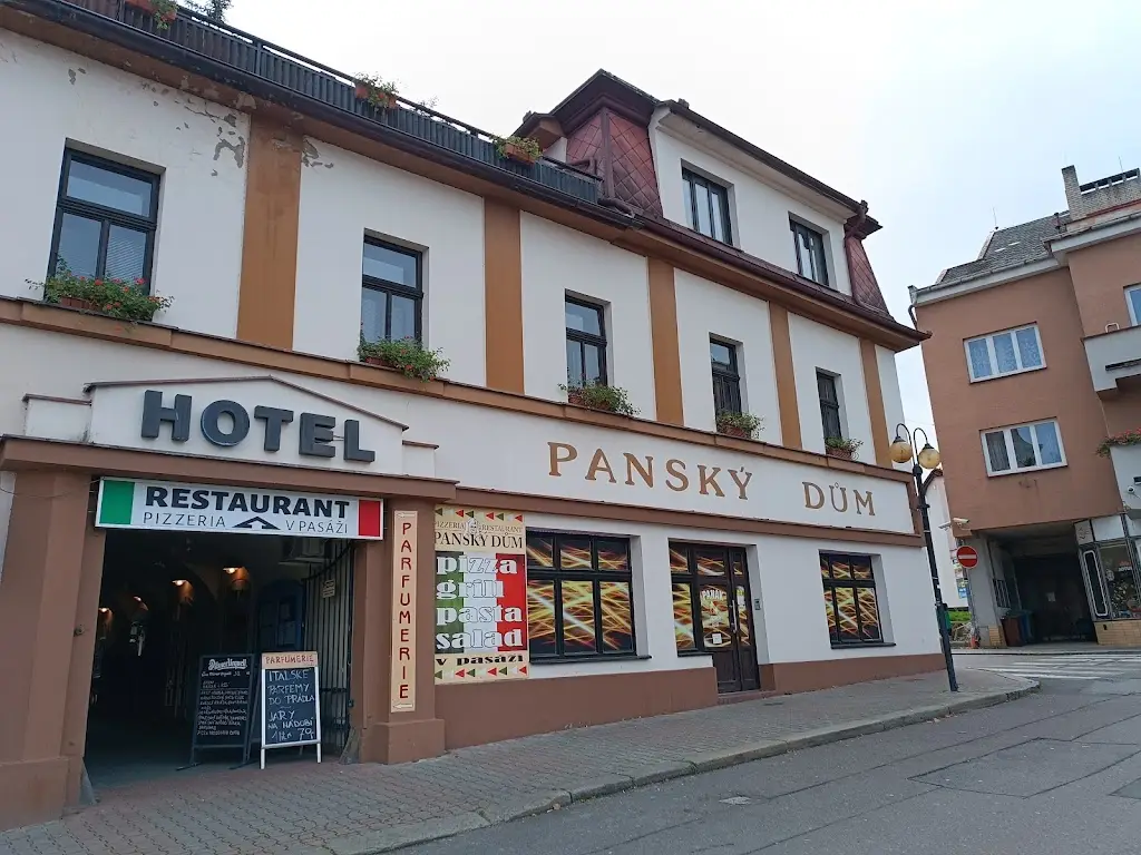 Pizzerie Panský Dům restaurant in Žamberk