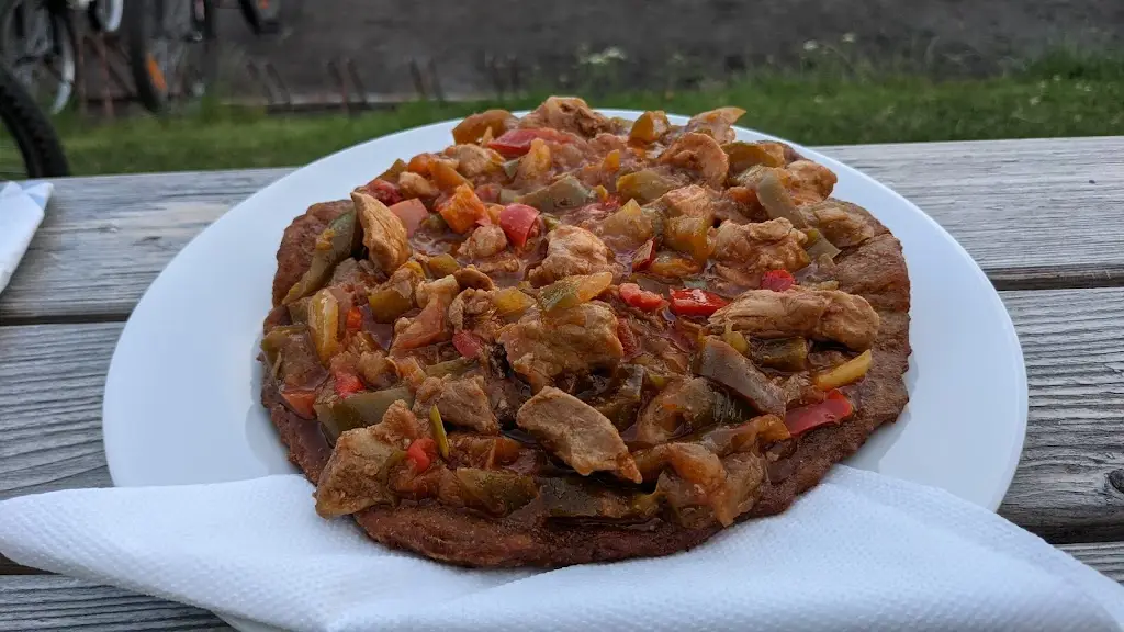 Jan Hacha_Občerstvení Na Hřišti_Žamberk_review