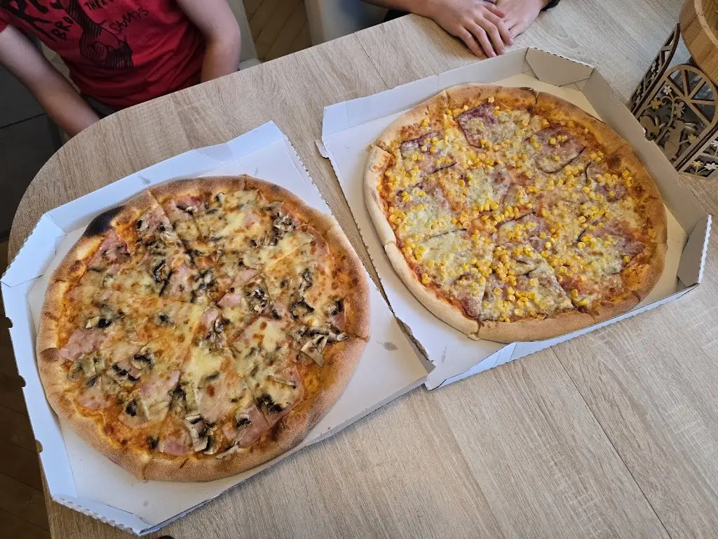 Pizza Edi Žamberk_Žamberk_slider_image_3