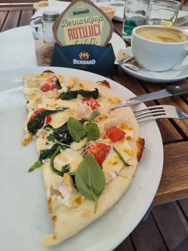 Zuzana Parrette_Pizzeria Gianno_Milevsko_review