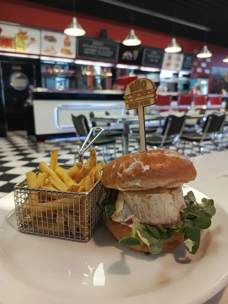 Kevin Paul Francis_BBQ Smokehouse_Vysoké Mýto_review