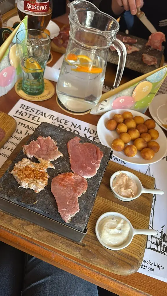 Restaurace Pod věží_Vysoké Mýto_slider_image_3