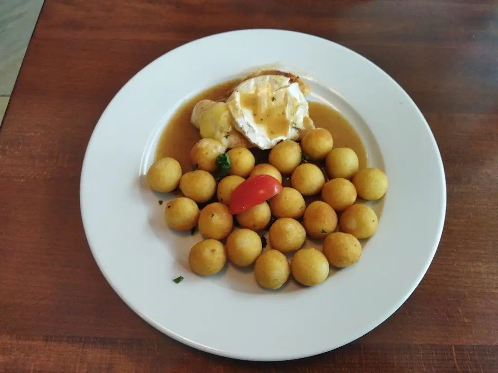 Michal Nedbálek_Restaurace Družba_Vysoké Mýto_review