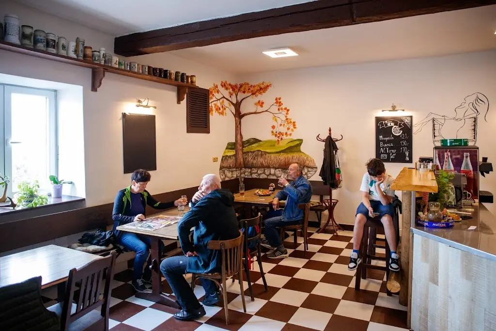 Restaurant above linden restaurant in Hartmanice